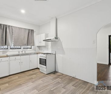 Spacious 3×1 Home with Everyday Comforts - Photo 6