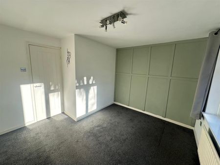 Flat 116C, Pine Court, Stourbridge, West Midlands - Photo 3