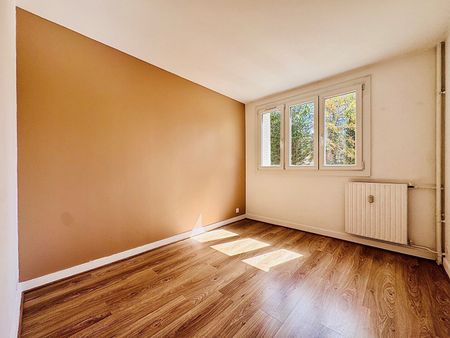 Location Appartement 4 pièces 74m² - Photo 5