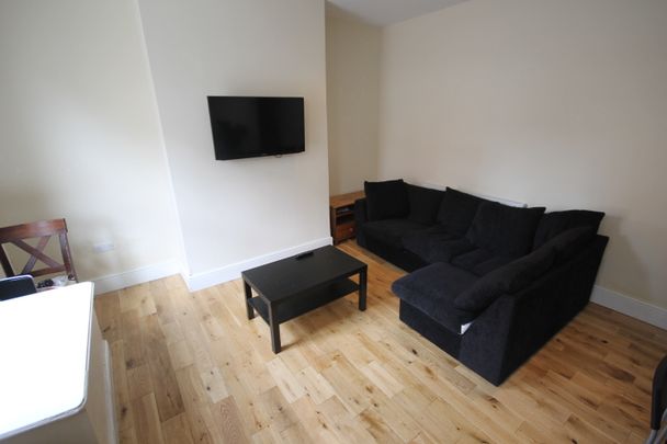 Quarry Street, Woodhouse, Leeds, LS6 2JU - Photo 1