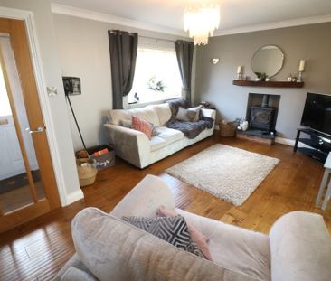 19 Hymers Close - Photo 3