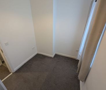 2 Bed Terraced House, Yelverton Road, CH42 - Photo 3