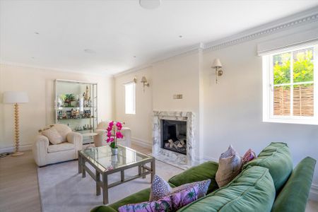 4 bedroom detached house to rent - Photo 2