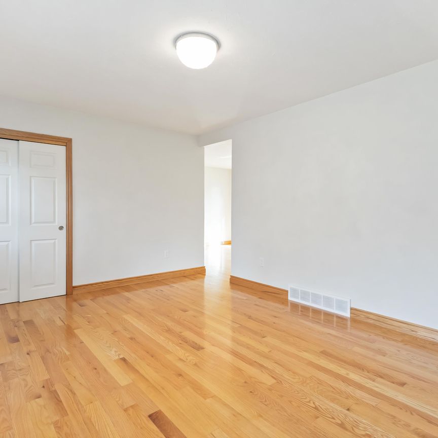 For Lease - 61 Delaware Street Unit# Upper, Middlesex Centre, Ontario - Photo 1