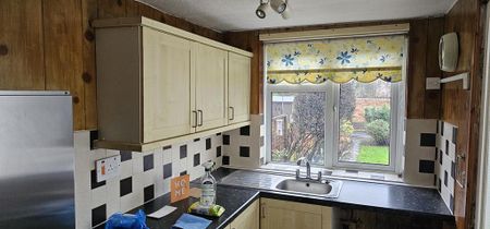 3 bedroom terraced house to rent - Photo 4