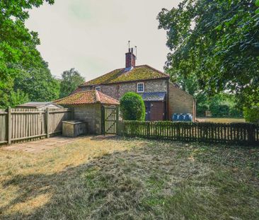 2 bedroom semi-detached house to rent - Photo 5