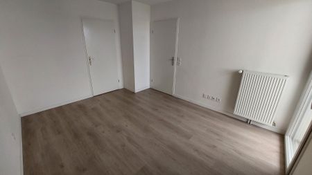 location Appartement T2 DE 38.55m² À POISSY - Photo 5
