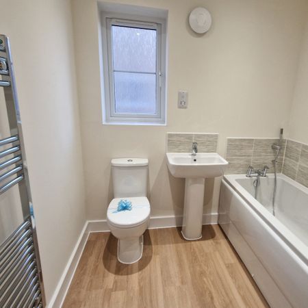 Clarence Close, Spalding, Holbeach - Photo 3