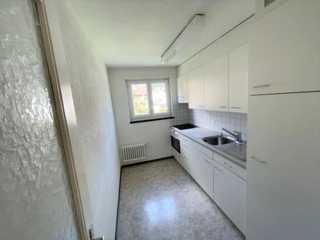 Helle 4-Zimmer-Wohnung mit Balkon und Bergblick in Rebstein - Photo 2