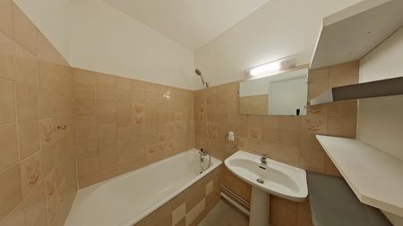 Location Appartement 2 pièces 53m² POITIERS 86000 - Photo 5