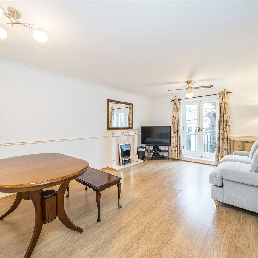 Russell Road, Holland Park, W14, London - Photo 1