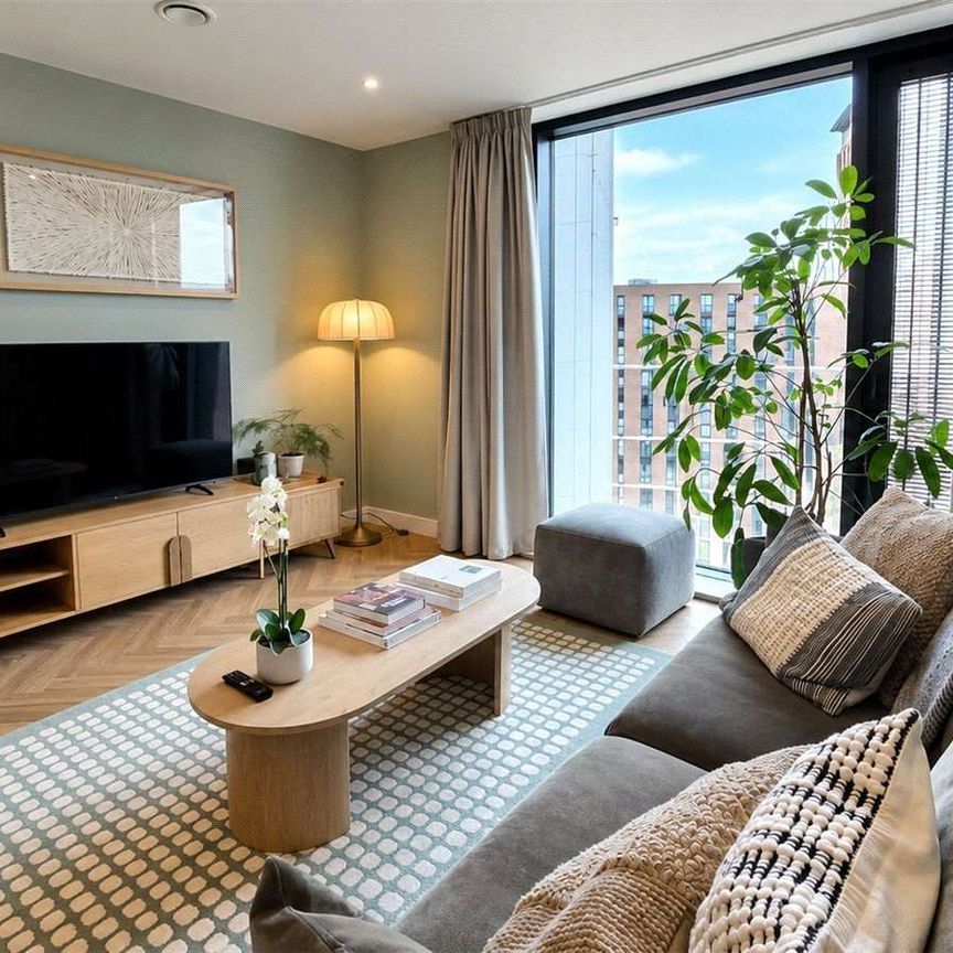 AVAILABLE NOW | 4 WEEKS RENT CREDIT AVAILABLE | BRAND NEW APARTMENTS | PET FRIENDLY | 24-HOUR CONCIERGE | LUXURY AMENITIES | VIEW NOW! - Photo 1