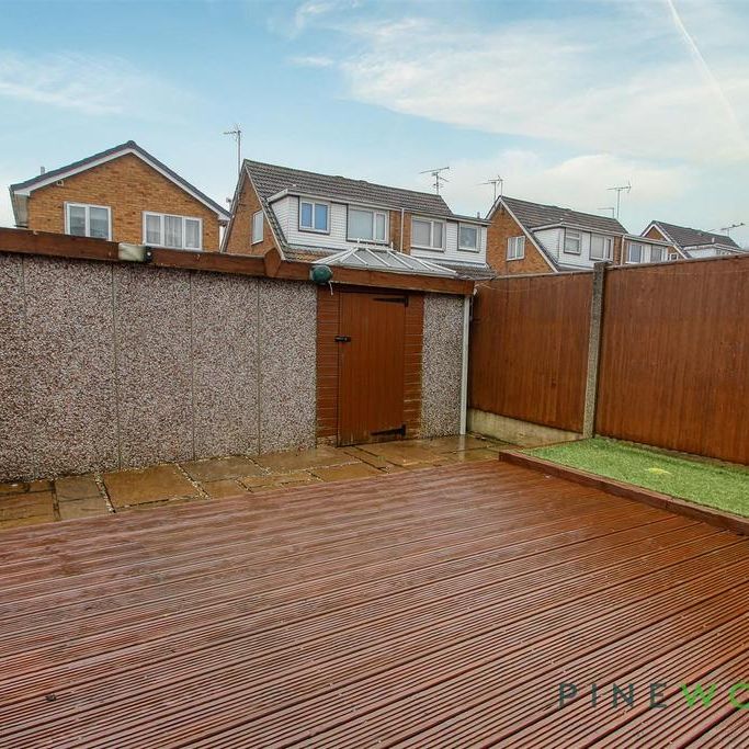 3 bedroom semi-detached house to rent - Photo 1