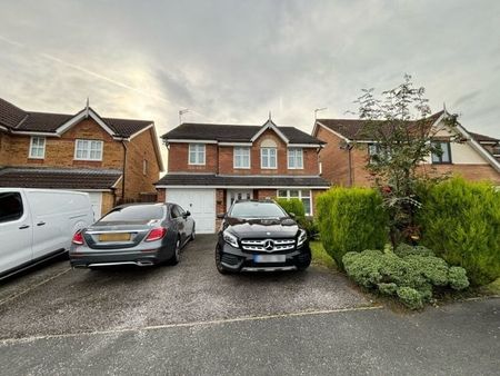 Hampton Court Way, Widnes, WA8 3ET - Photo 2