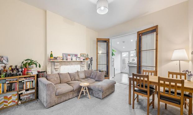 1 bedroom flat to rent - Photo 1