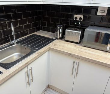 1 bedroom flat to rent - Photo 5