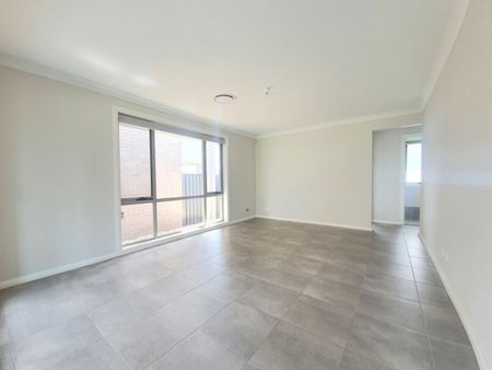 Family Home - Photo 2