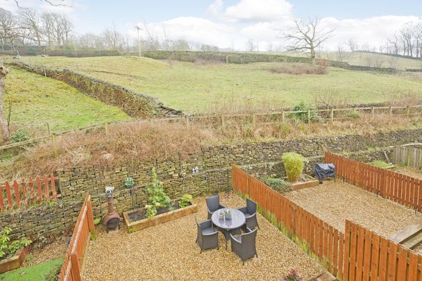 Hawthorn Close - Photo 1