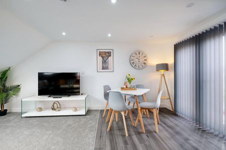 3 bedroom apartment to rent - Photo 3