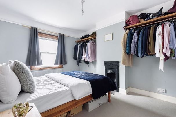 Hare Lane, Farncombe - 3 bedrooms Property for lettings - Seymours - Photo 1