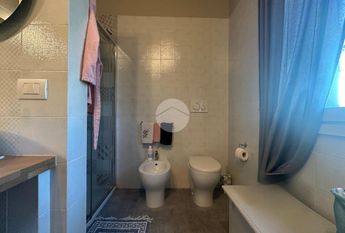 Porzione di bifamiliare in affitto