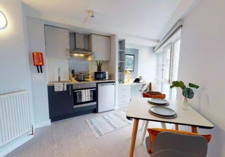 Gold Studio - Photo 4