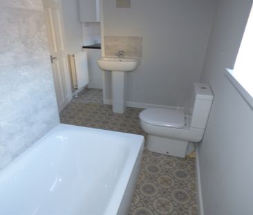 2 bed flat to rent in Erskine Road, South Shields, NE33 - Photo 6