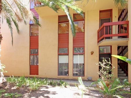 2/23 Moseley Street, Glenelg - Photo 3