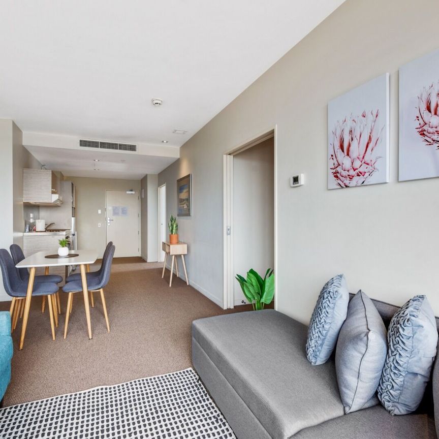 Fully Furnished, 2 Double bedrooms *carpark not included* - Photo 1