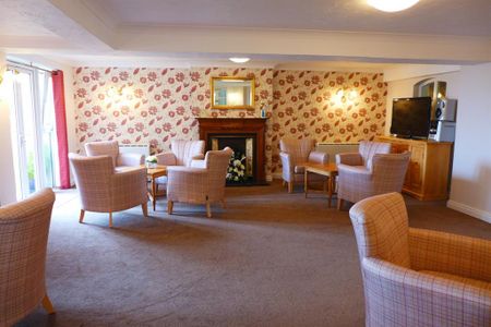 2 bedroom retirement property to rent - Photo 4