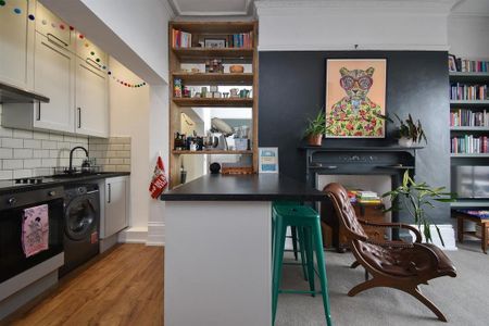 2 bedroom flat to rent - Photo 5