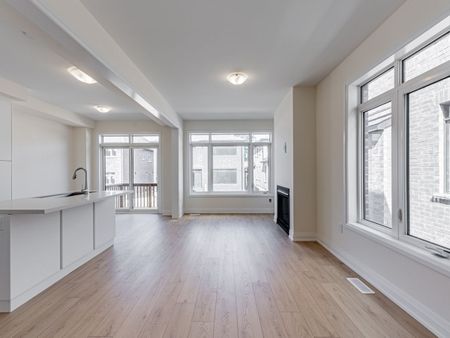 For Lease - 18 Daffodil Road, Springwater, Ontario - Photo 2