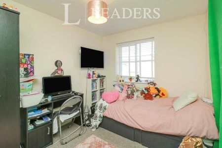 3 bedroom house to rent - Photo 3