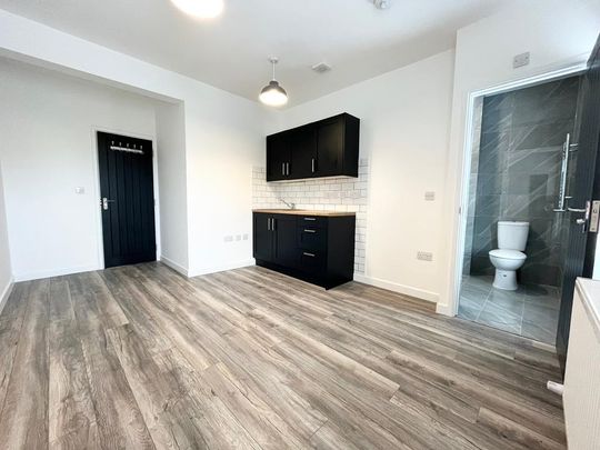 Studio to rent - Photo 1