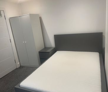 Room in a Shared House, Lower Market Street, BN3 - Photo 5