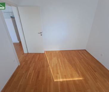 Lichtdurchflutete 3-Zimmer-Wohnung mit privater Außenfläche - Photo 1