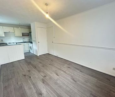 1 bedroom flat to rent - Photo 6