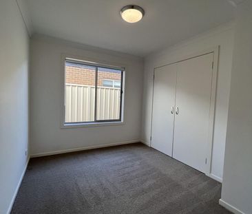 Well Maintained 4 Bedroom Home - Photo 6