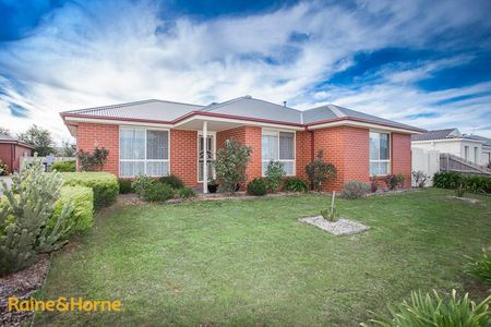 3/32-34 Charter Road East, Sunbury, VIC 3429 - Photo 3