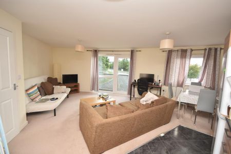 1 bedroom flat to rent - Photo 2