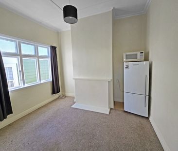 Newtown Living! - Photo 4