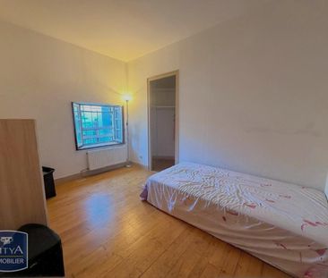 Location Appartement 3 pièces 78m² NEUVILLE SUR SAONE 69250 - Photo 2