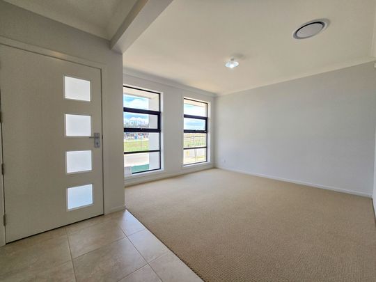 Brand New Family Living in a Prime Oran Park Pocket - Photo 1