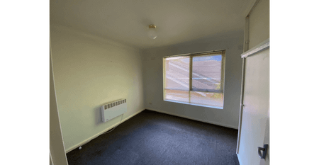 Charming One-Bedroom Flat Moments from Acland Street & St Kilda Beach - Photo 3