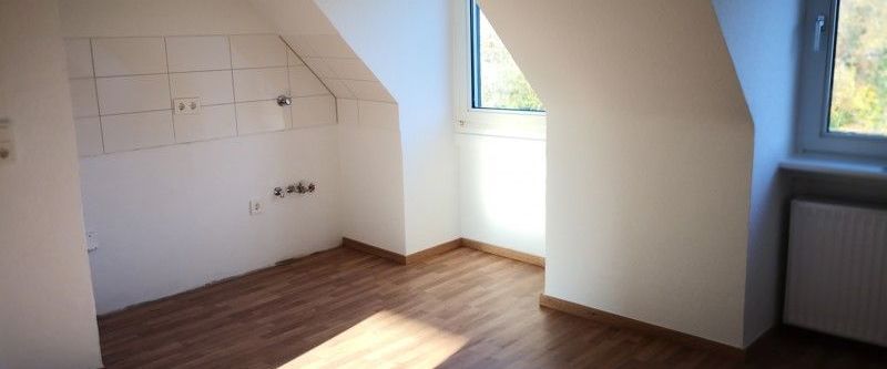 Frisch renovierte 2-Zimmer-Dachgeschosswohnung!!! - Foto 1