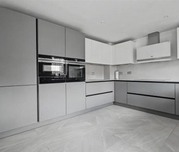4 bedroom detached house to rent - Photo 6