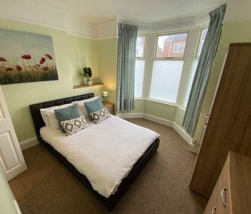 1 bedroom in a house share to rent - Photo 4