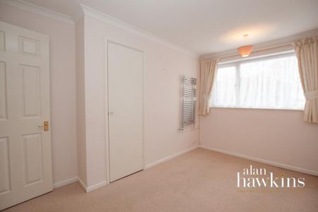 3 bedroom detached bungalow to rent - Photo 5