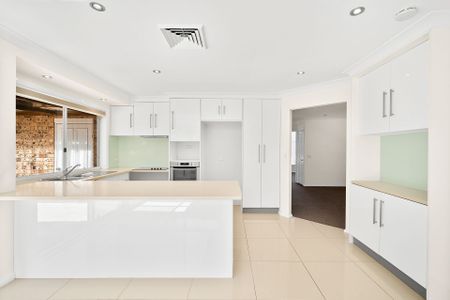 Modern Single-Level Family Home - Photo 2