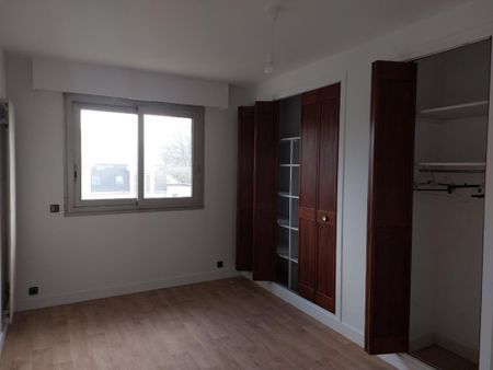 Location Appartement 4 pièces 108m² VERNON 27200 - Photo 3